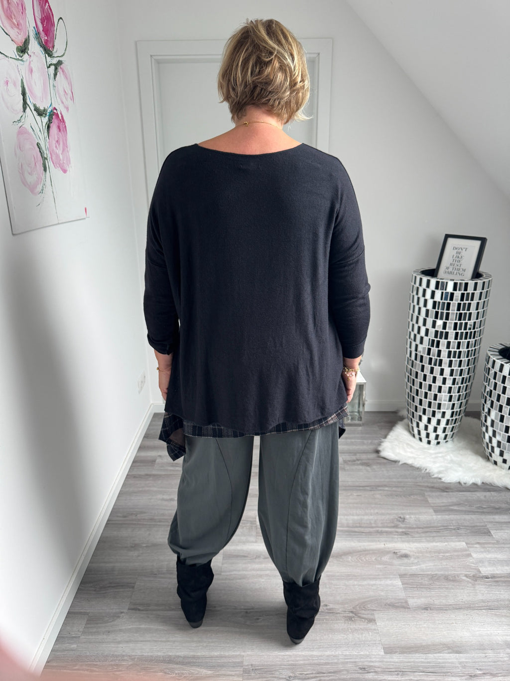 Curvy Feinstrick-Pullover – Outfit und Farbbeispiel