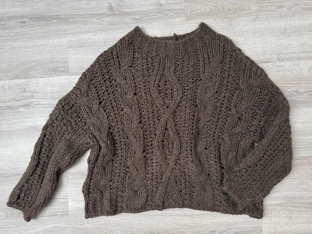 Winterpullover Zopfmuster