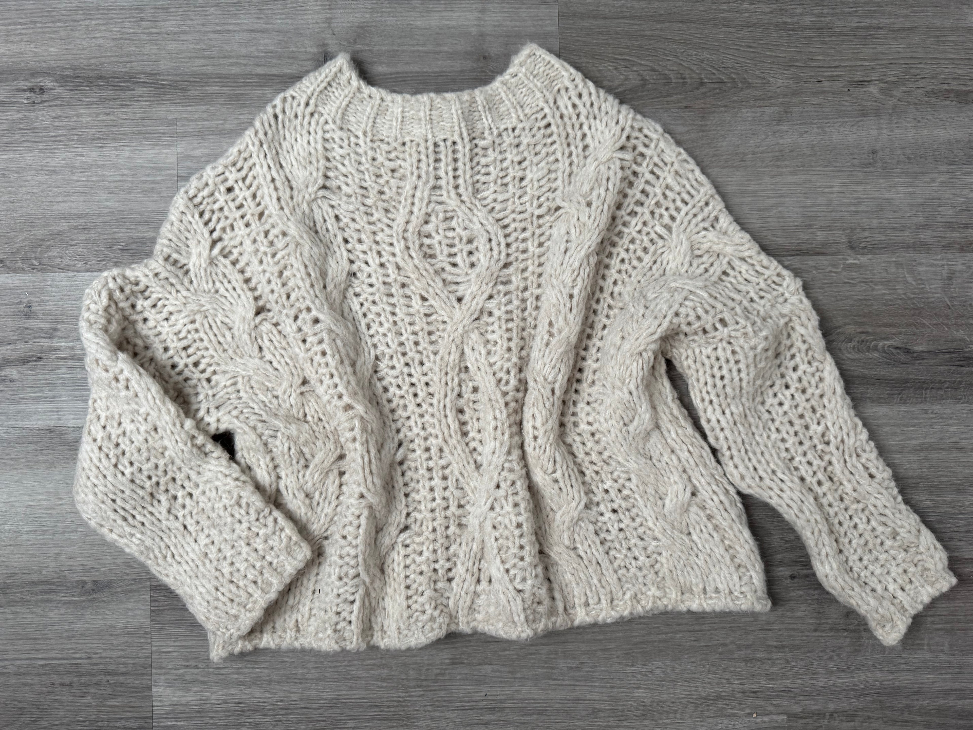Winterpullover Zopfmuster