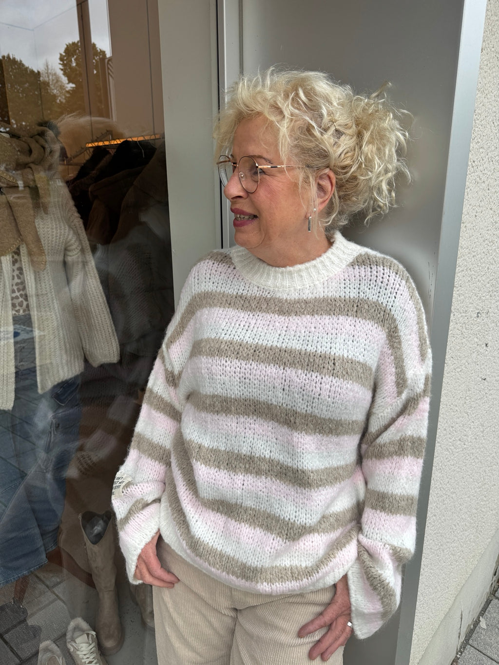 Originalfoto Ringel-Wollmix-Pullover hellbeige gestreift