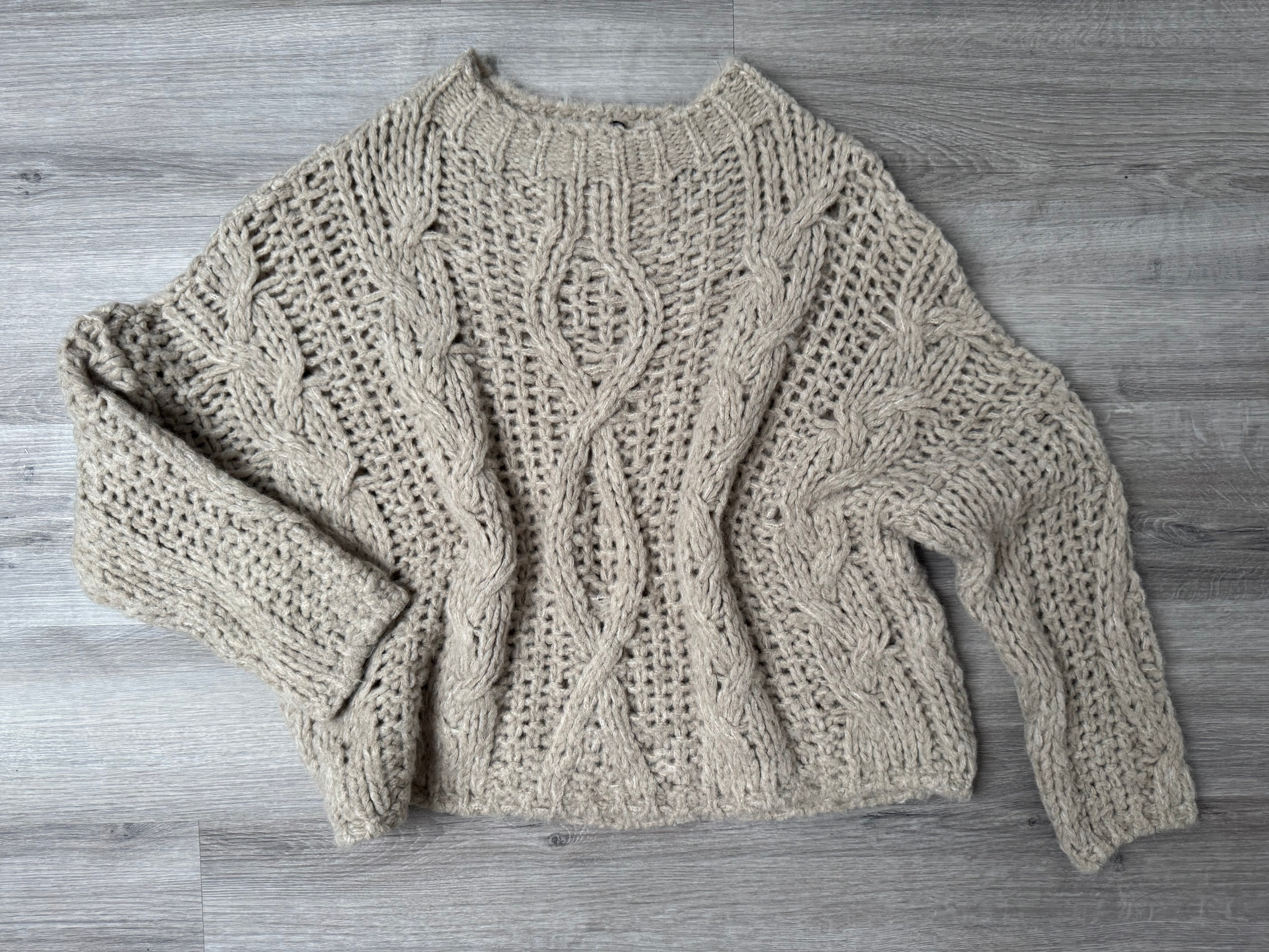 Winterpullover Zopfmuster